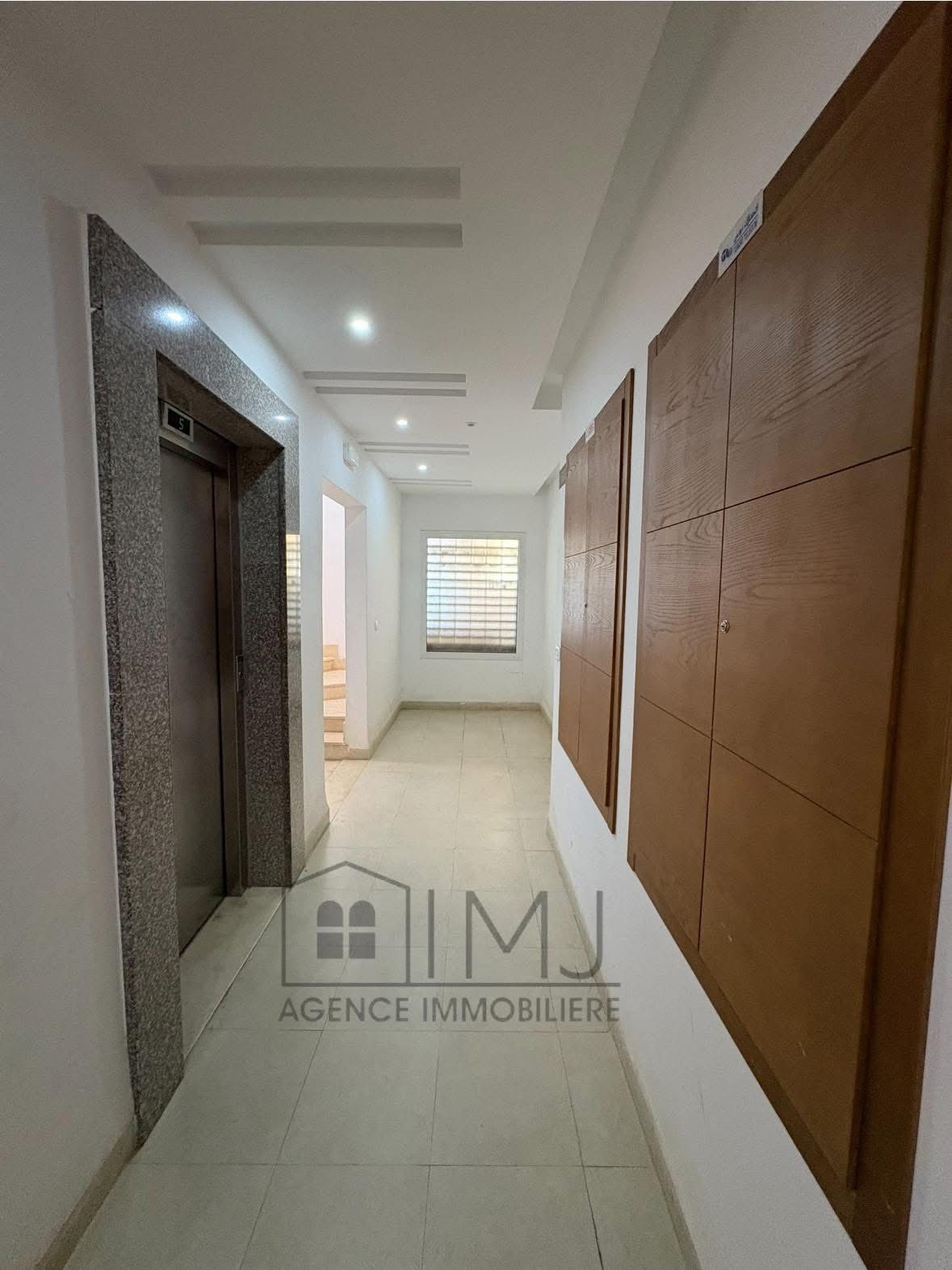 للبيع – شقّة S+2