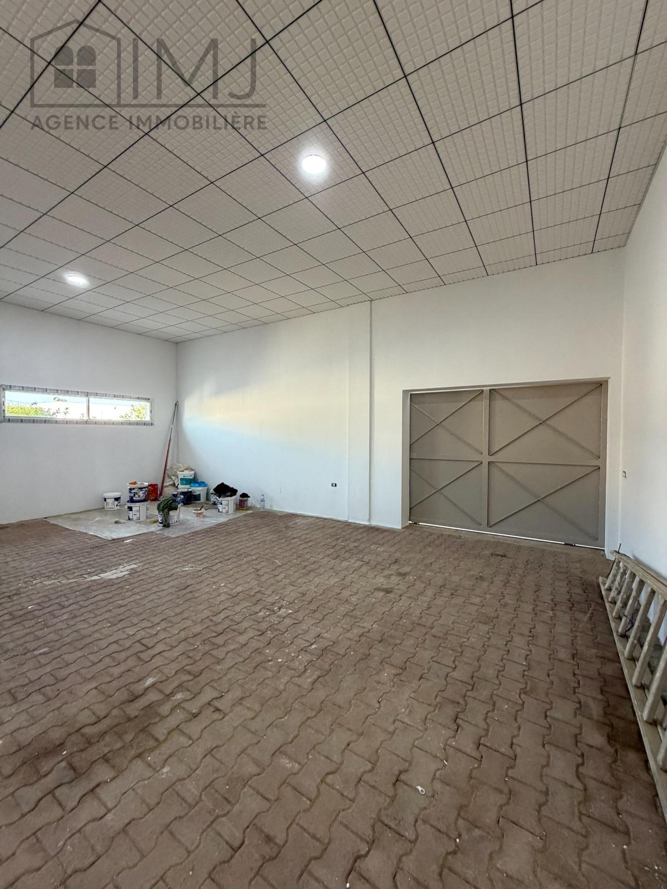 🏢 Dépôt à vendre 🏢